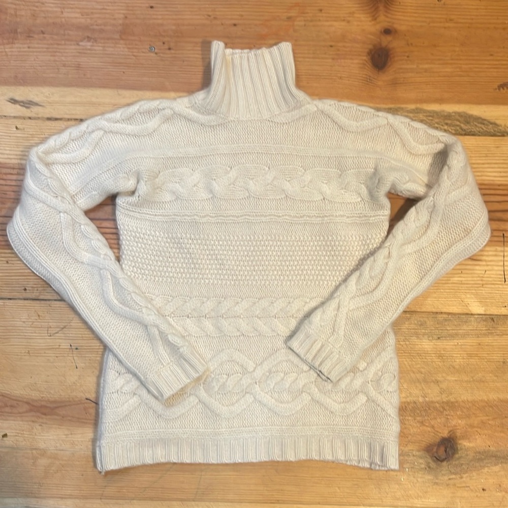 Cream cashmere sweater turtleneck